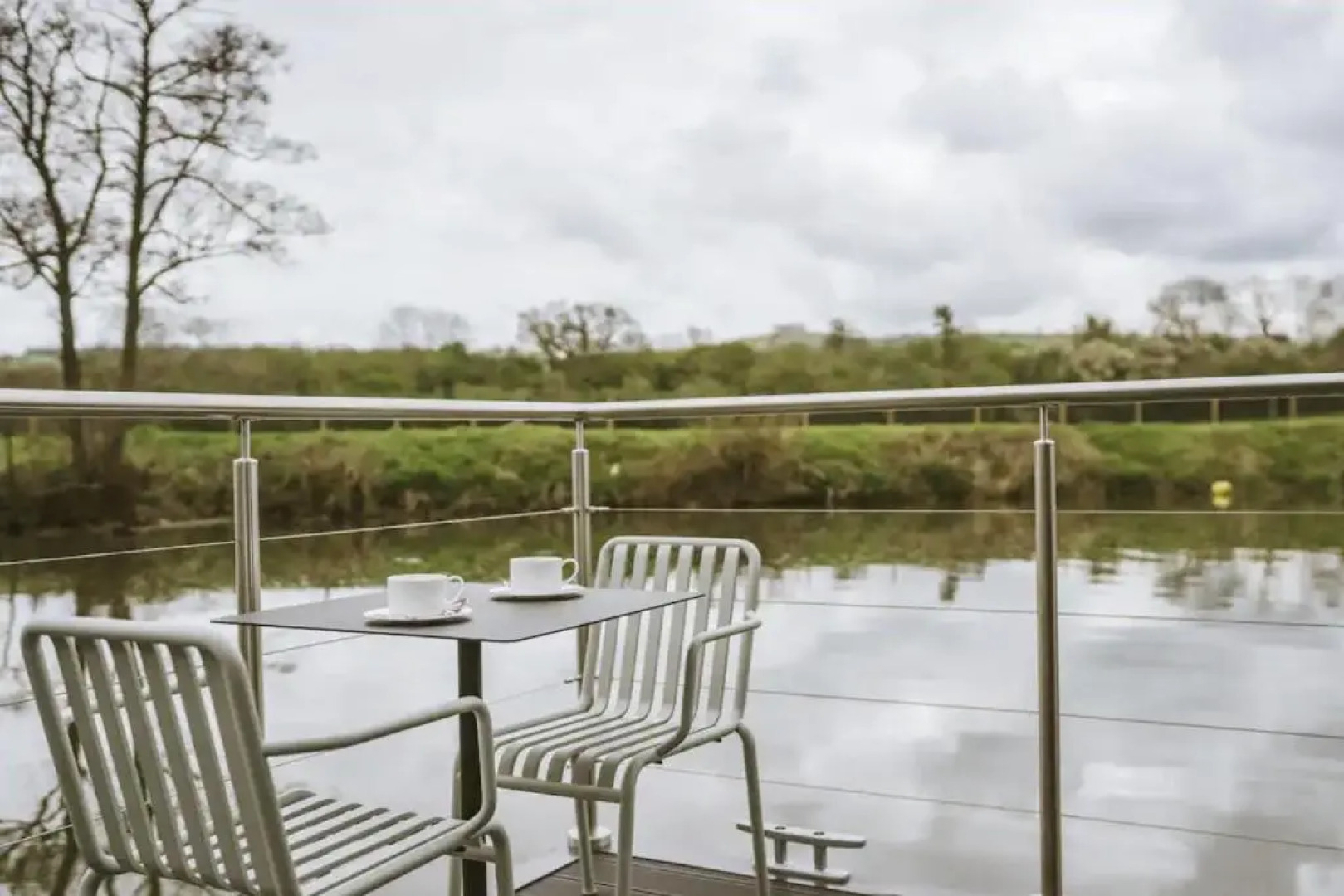 Water Cabin - 10 Mins from Bath (New listing)