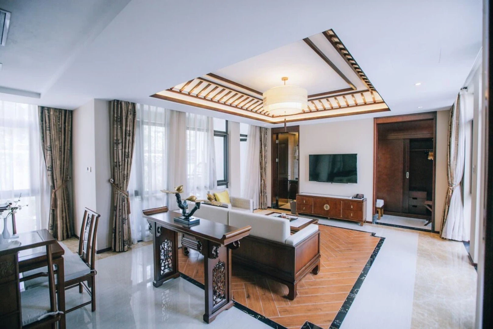 Xinhualian Lv Xin Gu Hotel