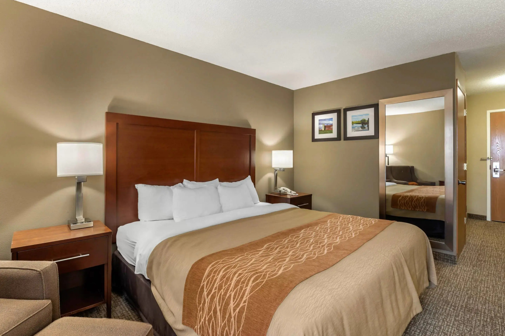 Comfort Inn Walcott near Davenport