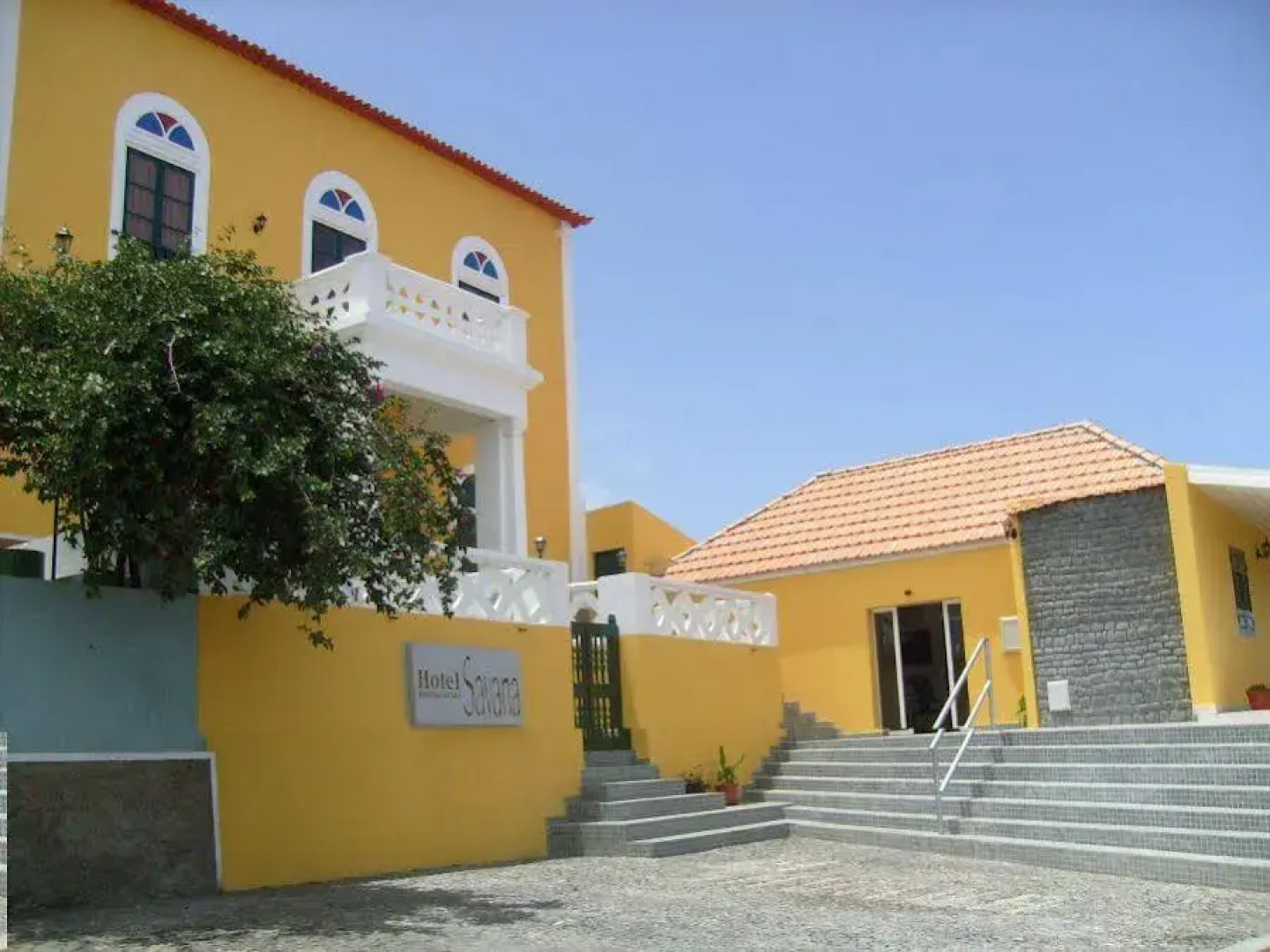 Hotel Residencial Savana