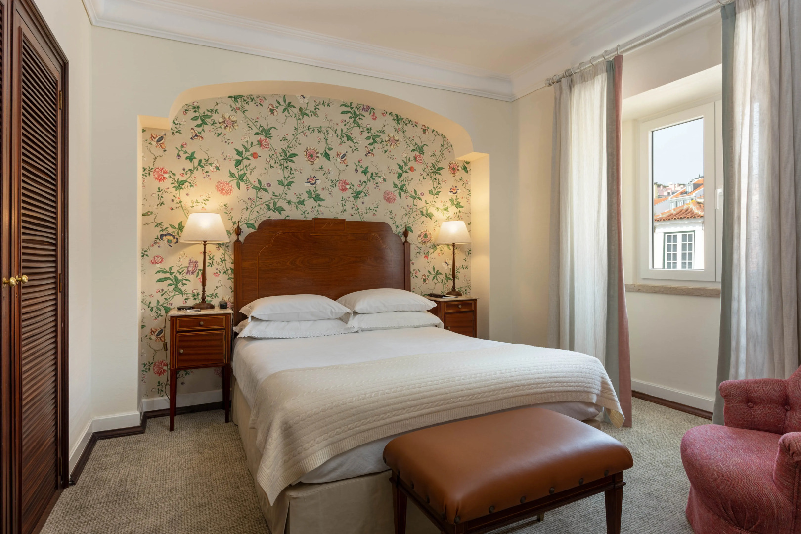 As Janelas Verdes Inn, a Lisbon Heritage Collection