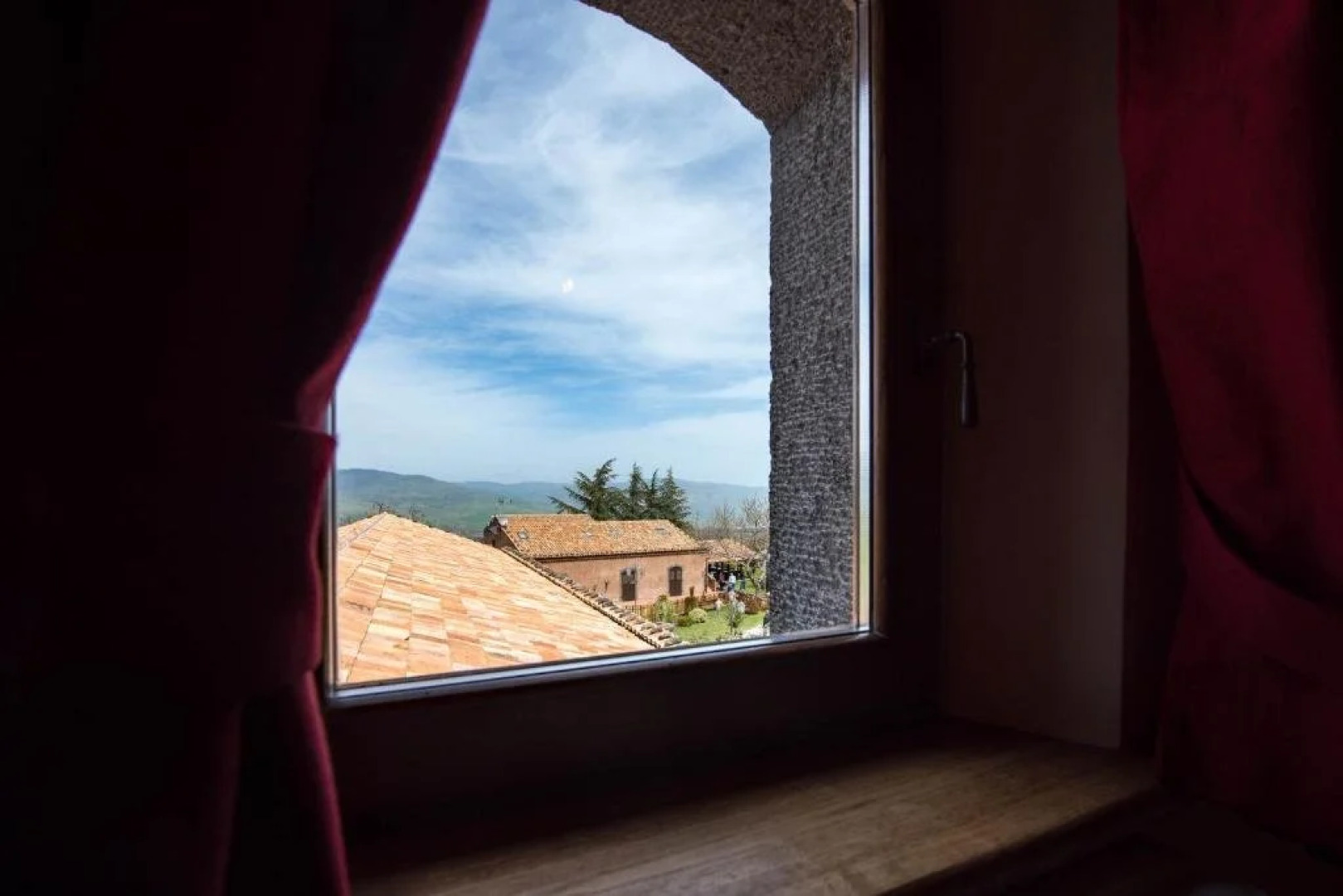 Etna Quota Mille Boutique Hotel, Typical Sicilian Food & Wine