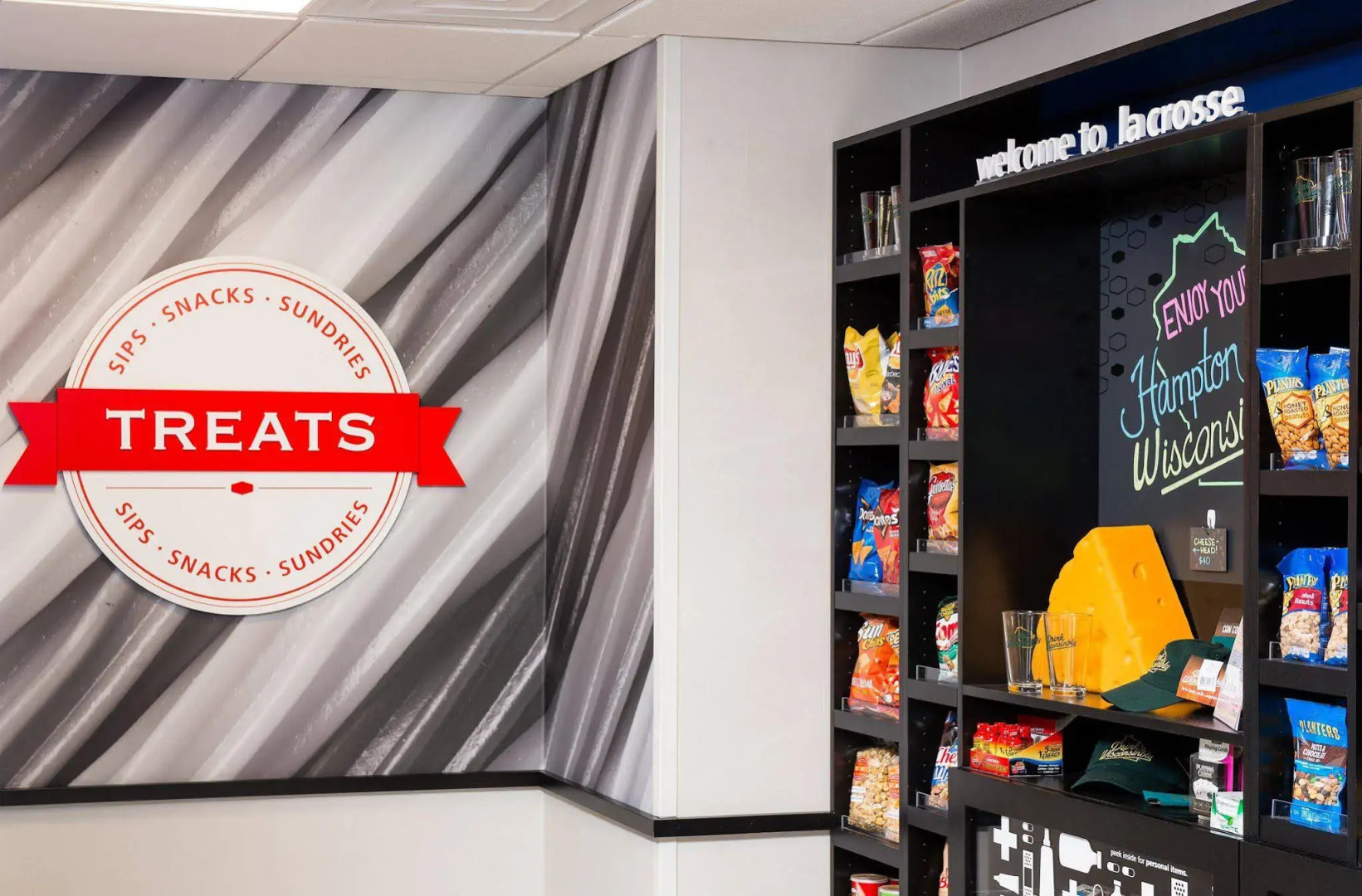 Hampton Inn & Suites La Crosse Downtown