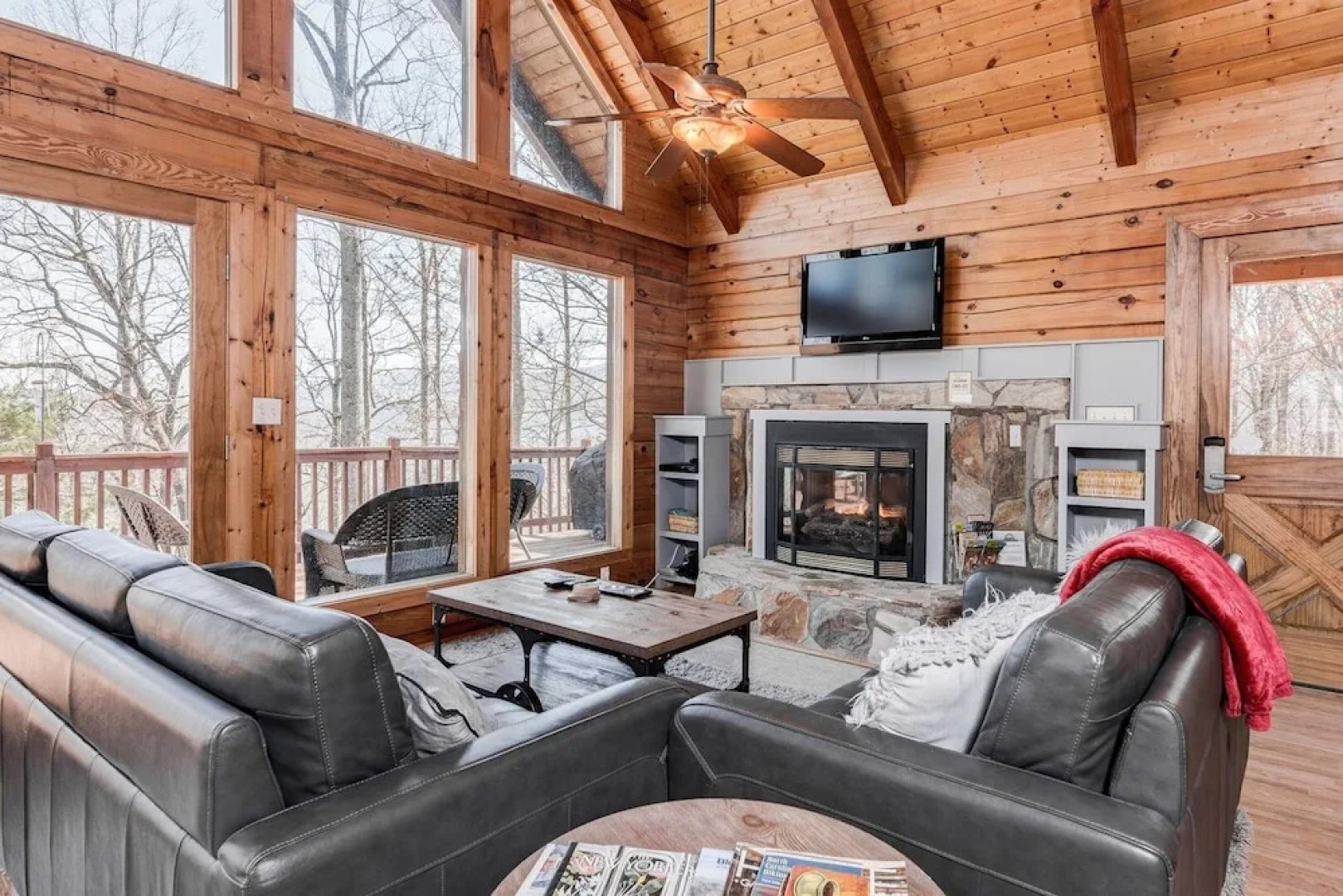 Red Wolf - 2 Br Cabin