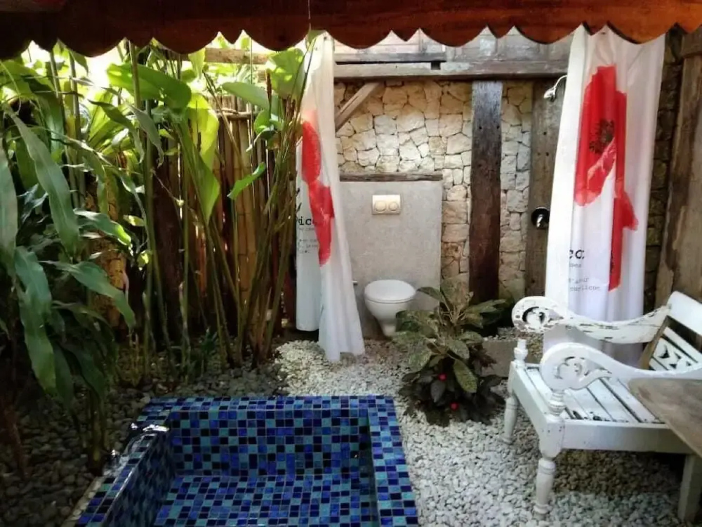 The Ermaja's Pavilion Hotel