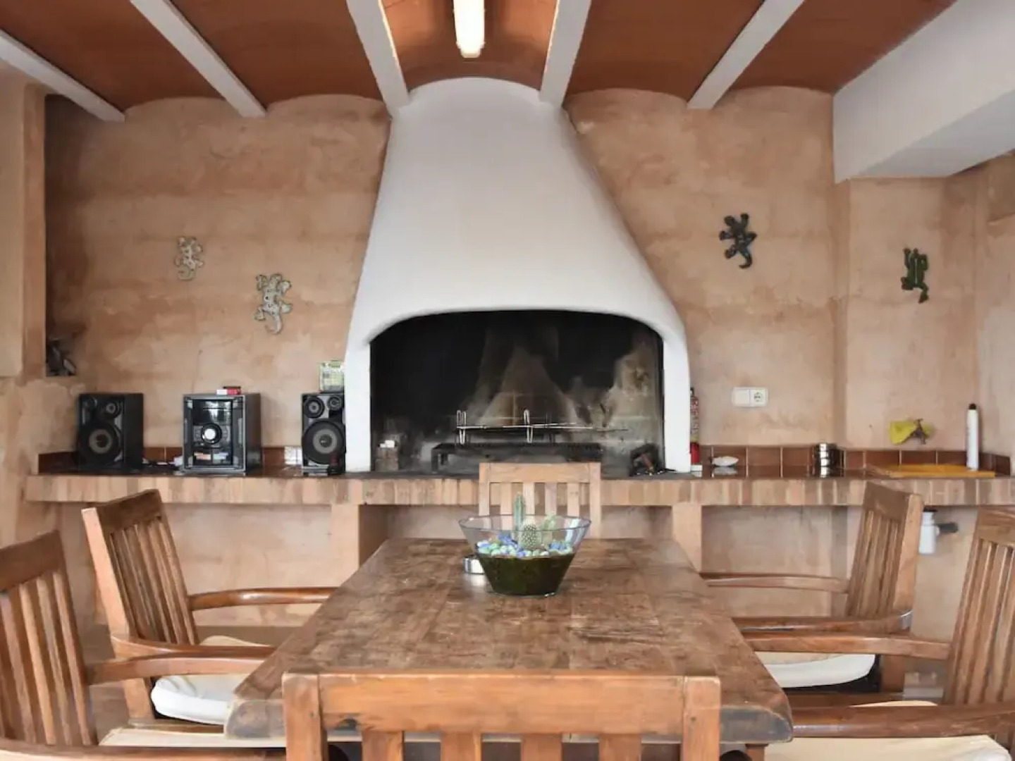 Mansion in San Rafael With Pool & Beach