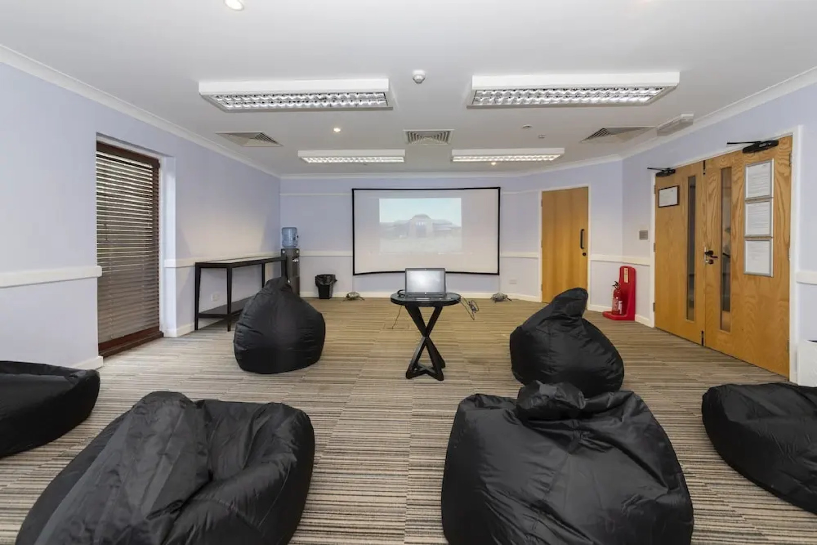 Charming 20-bed Self Contained Dwelling in Hook