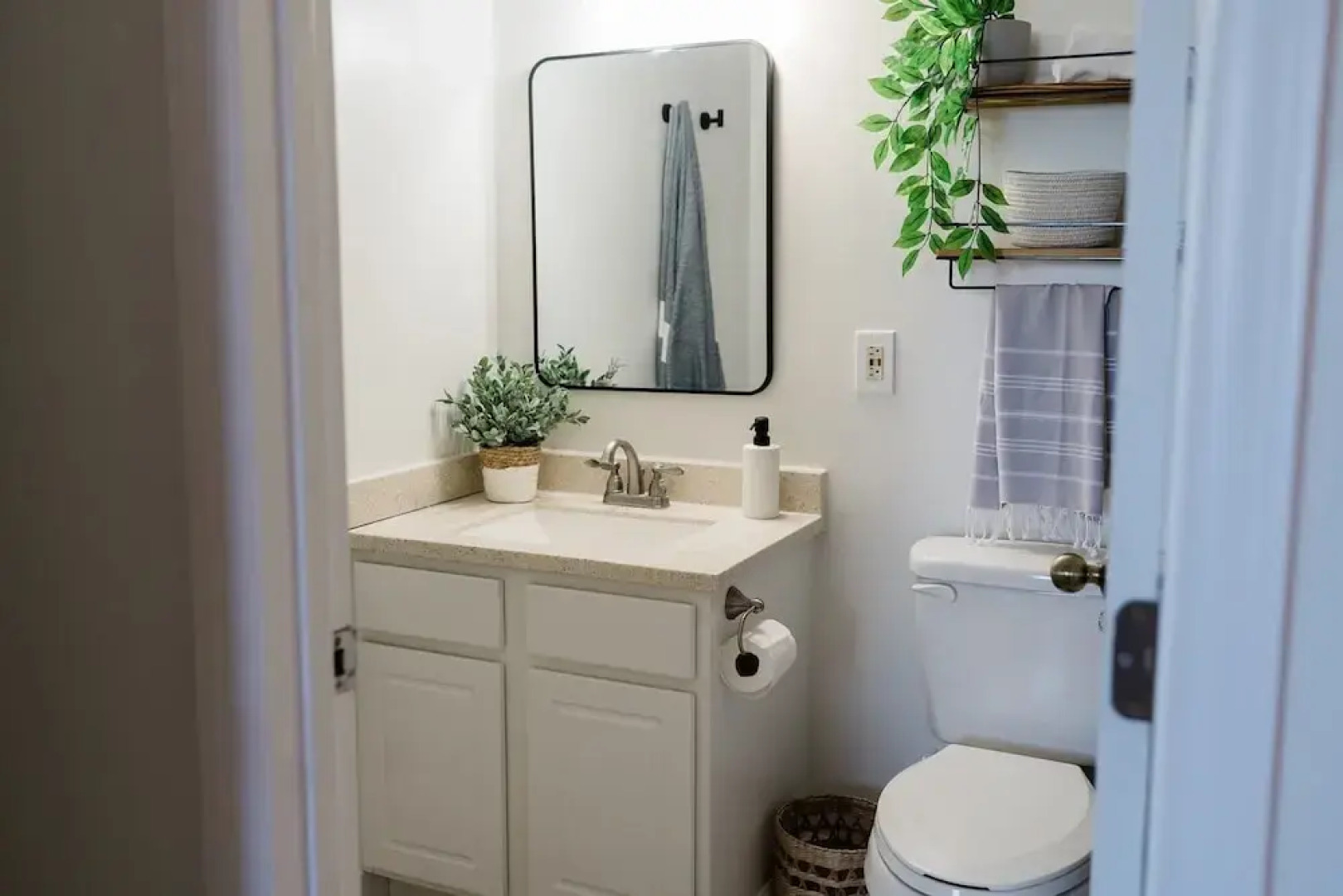 0912 White Linen Room by Atlantic Towers