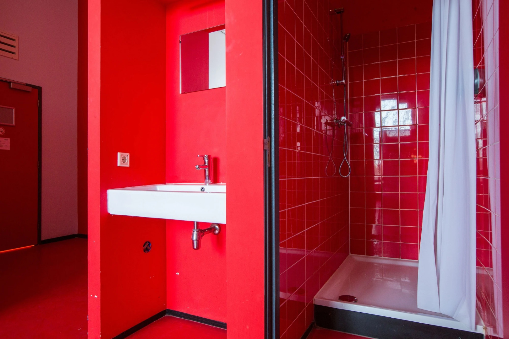 WOW Hostel Amsterdam