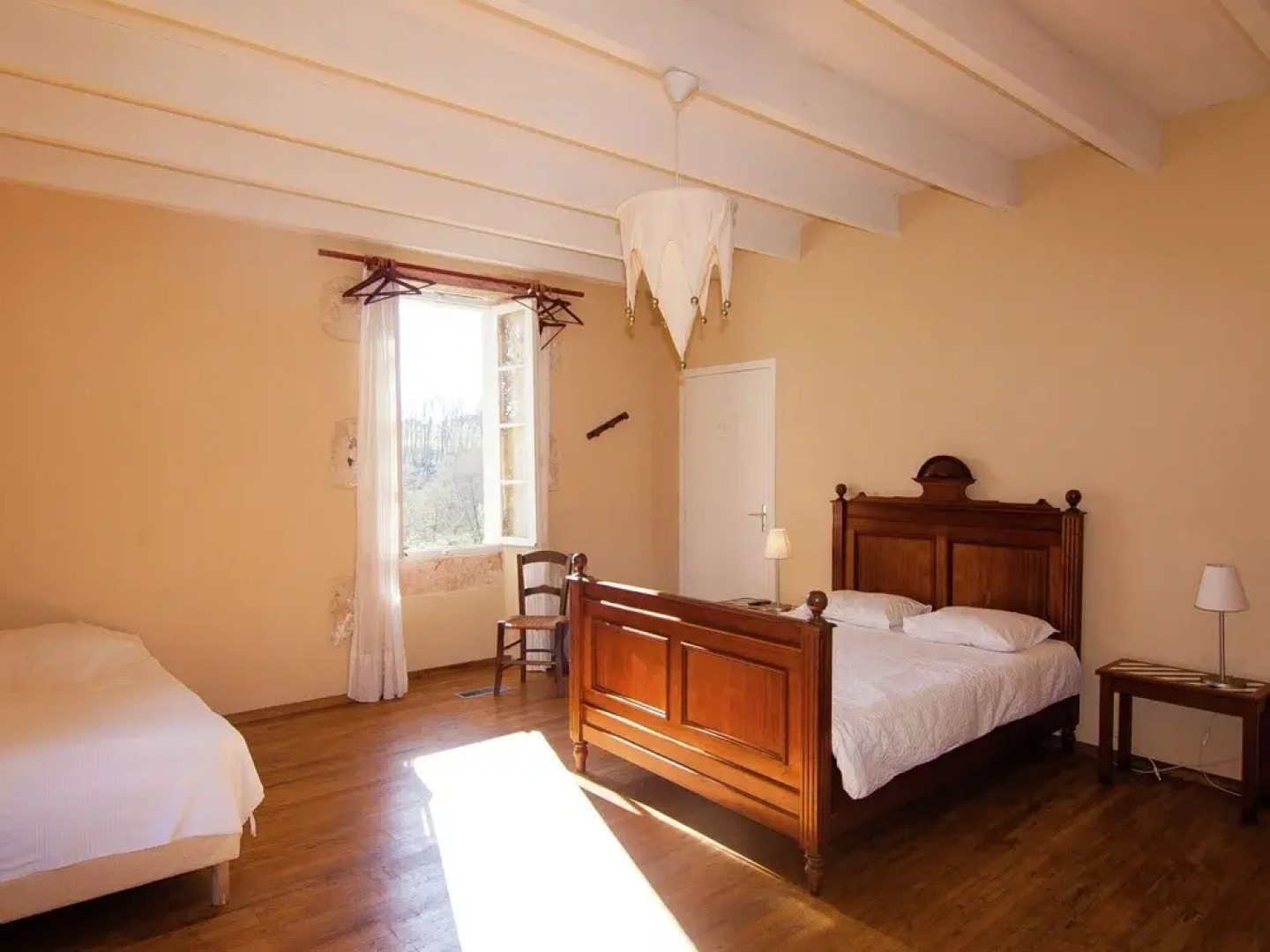 Warm Mansion with Swimming Pool in Sigoules France