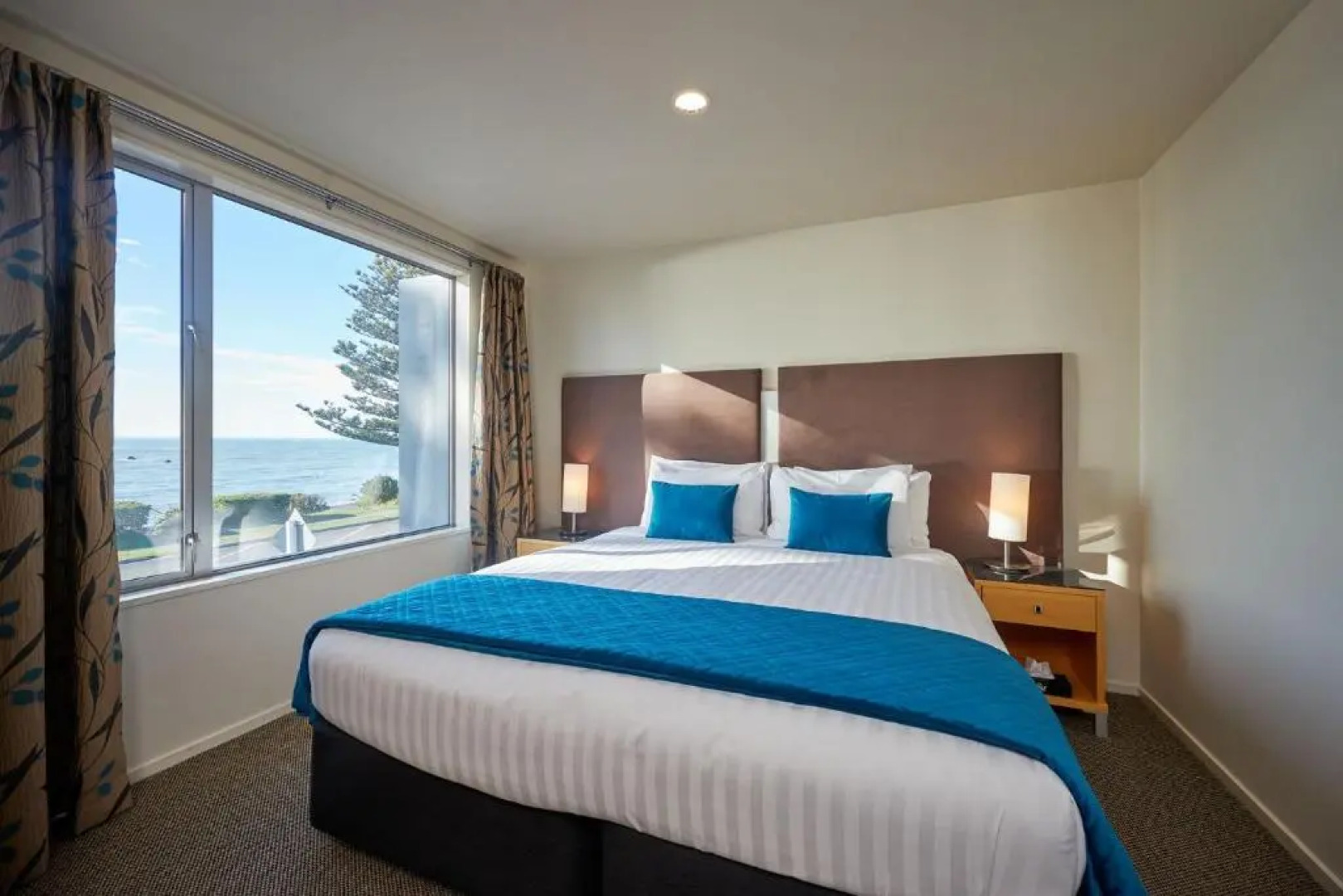 Waves on the Esplanade Apartments