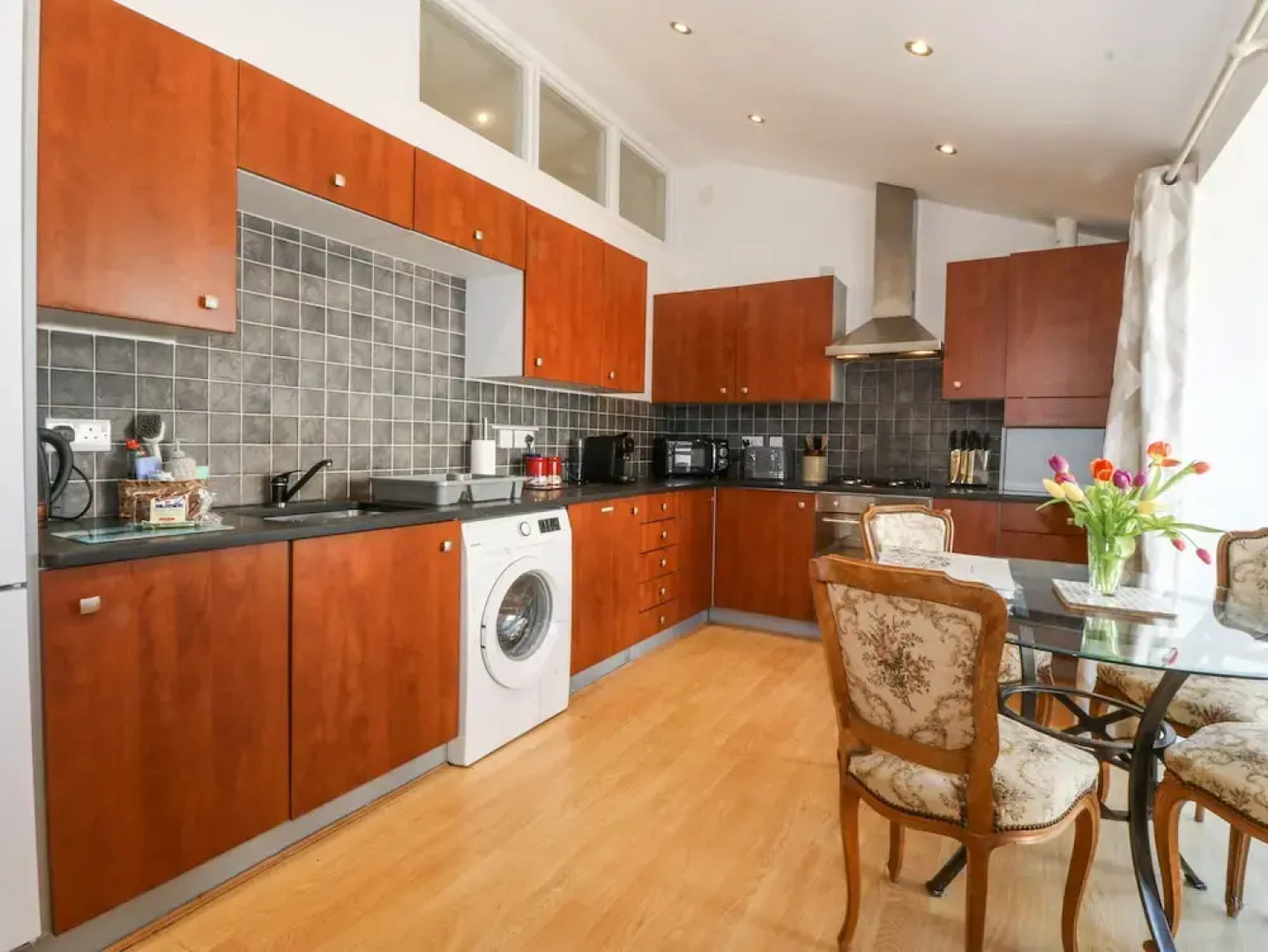 Maritime Mews, 6 The Oakleys