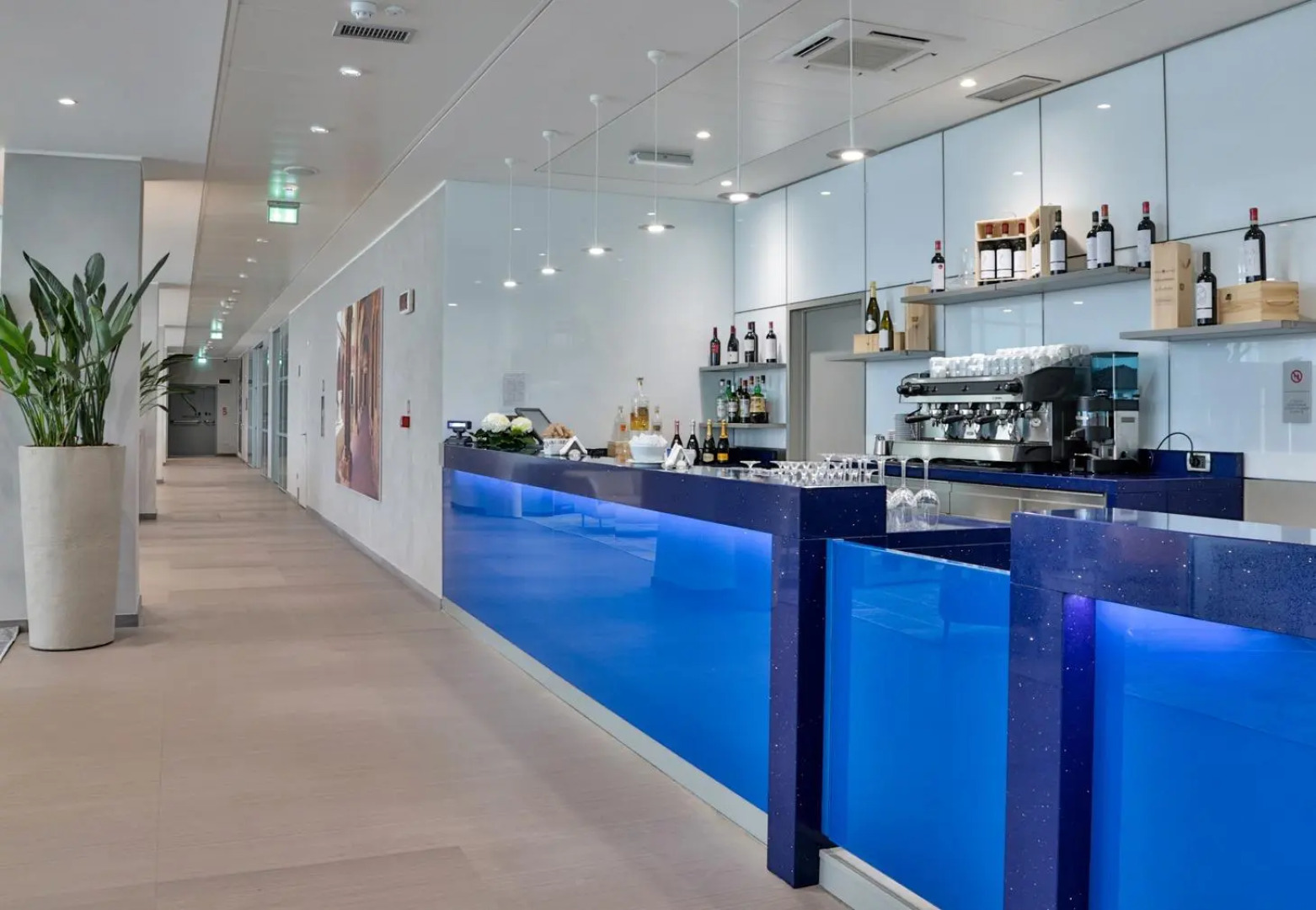 Отель Unahotels San Vitale Bologna