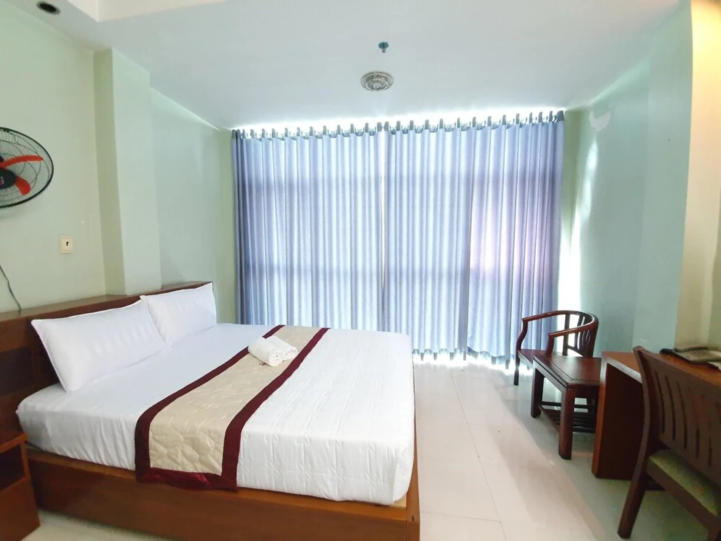 Tan Truong Son Hotel
