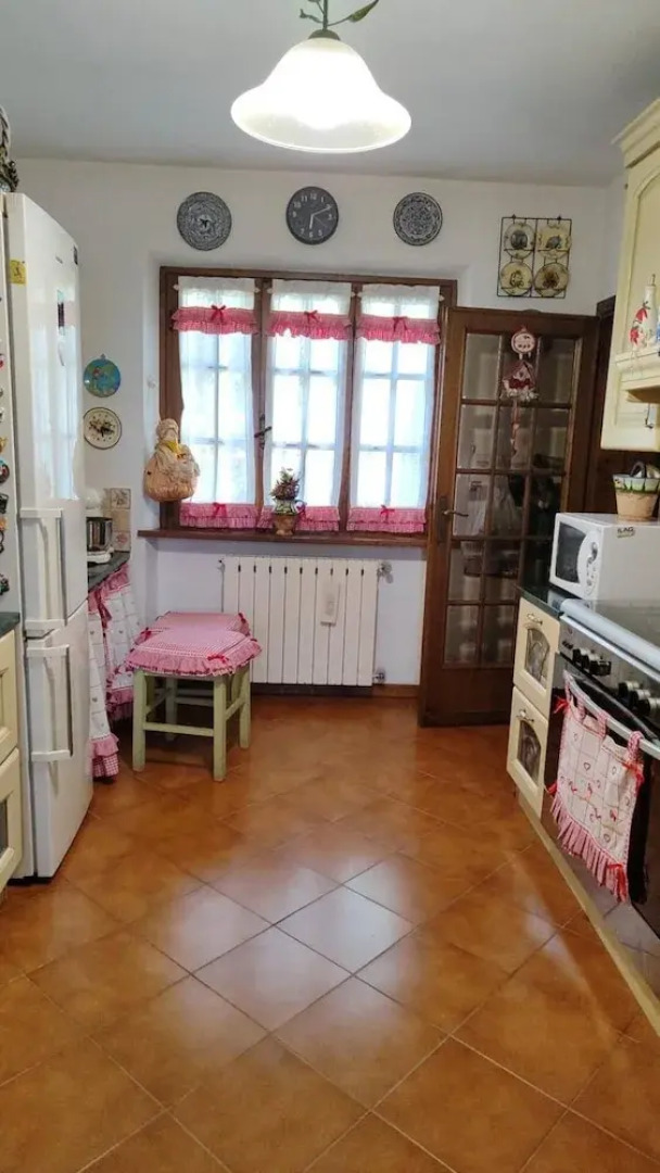 Apartment - Sleeps 2, Balcony & Parking