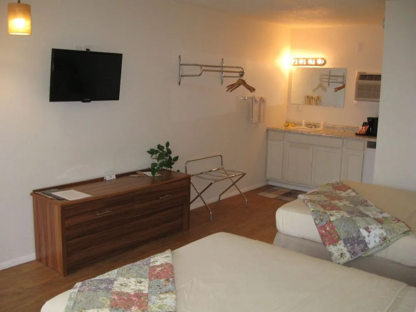 The Country Inn of Eureka Springs