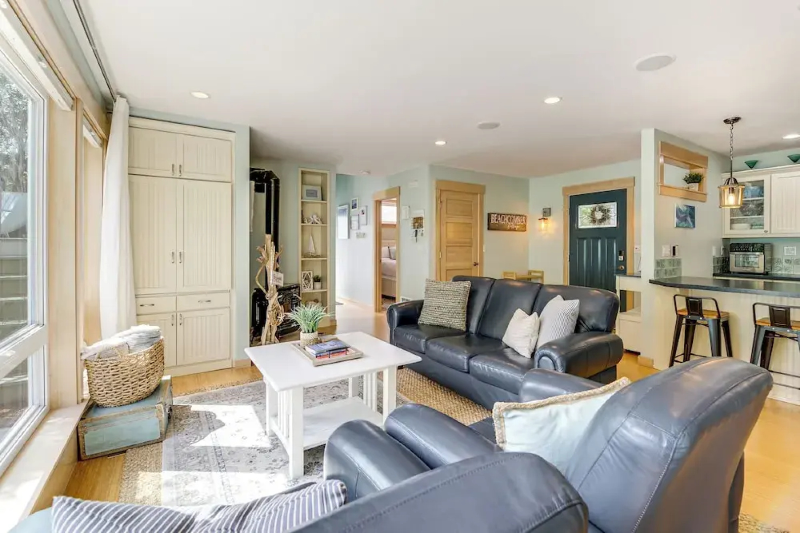 Steps to Beach: Home w/ Hot Tub in Oak Harbor!