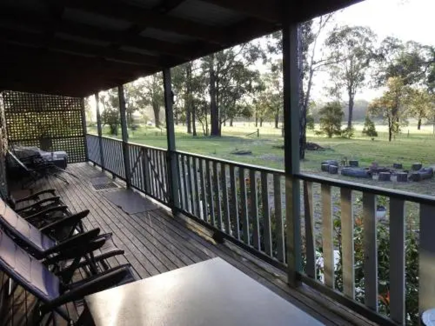 Kangaroo Cottage - cute Accom in bushland setting