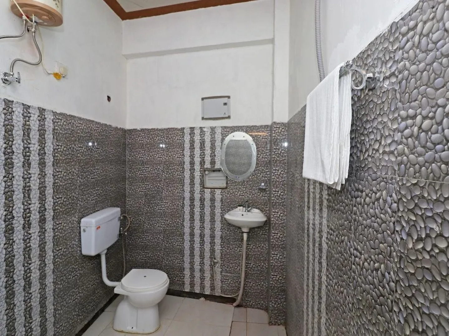 OYO 23165 Raghav Resort