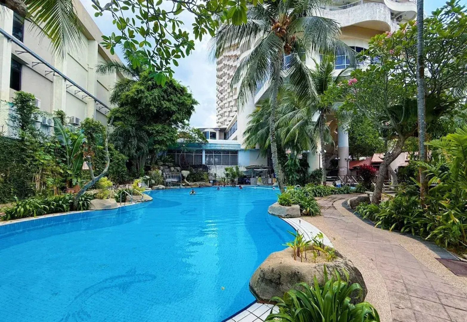 Rainbow Paradise Beach Resort by LWE