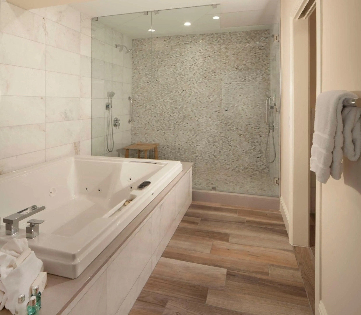 Pier House Resort & Spa