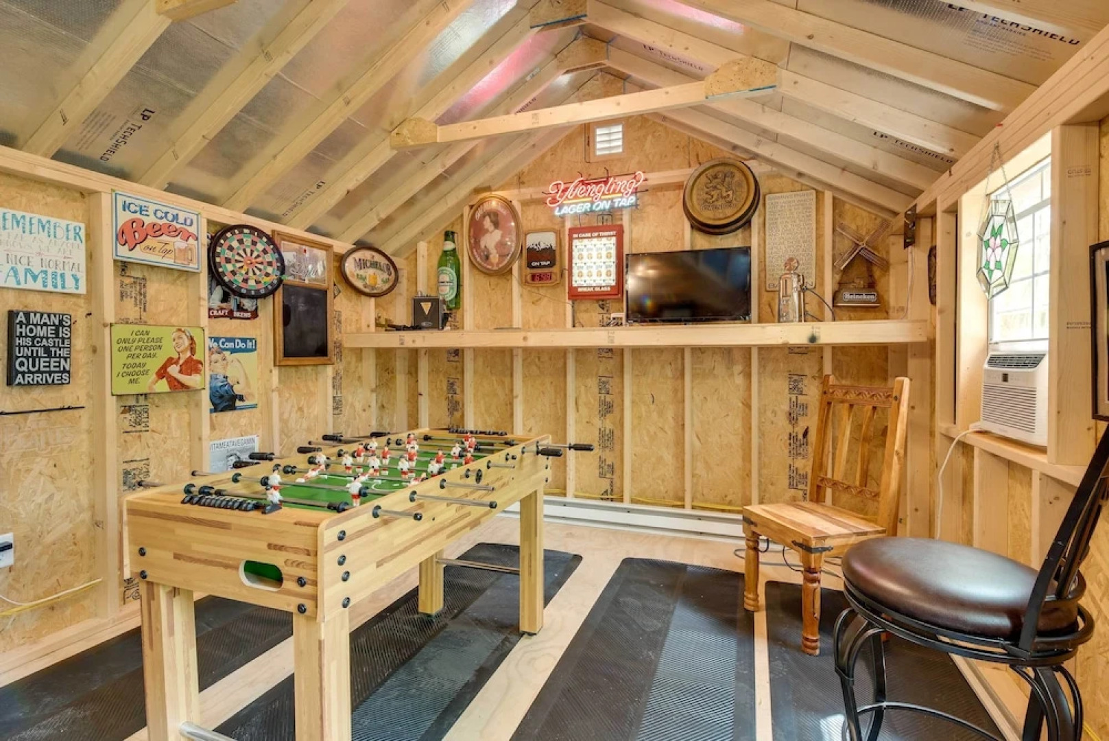 Albrightsville Family Hideaway w/ Private Hot Tub!