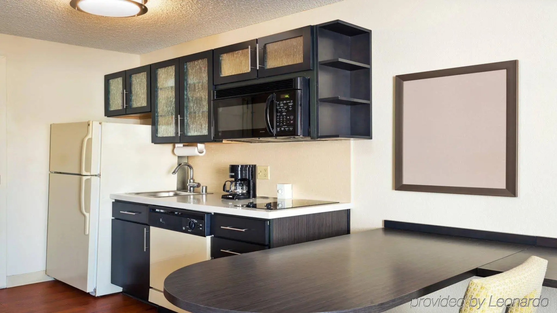 Sonesta Simply Suites Chicago Libertyville