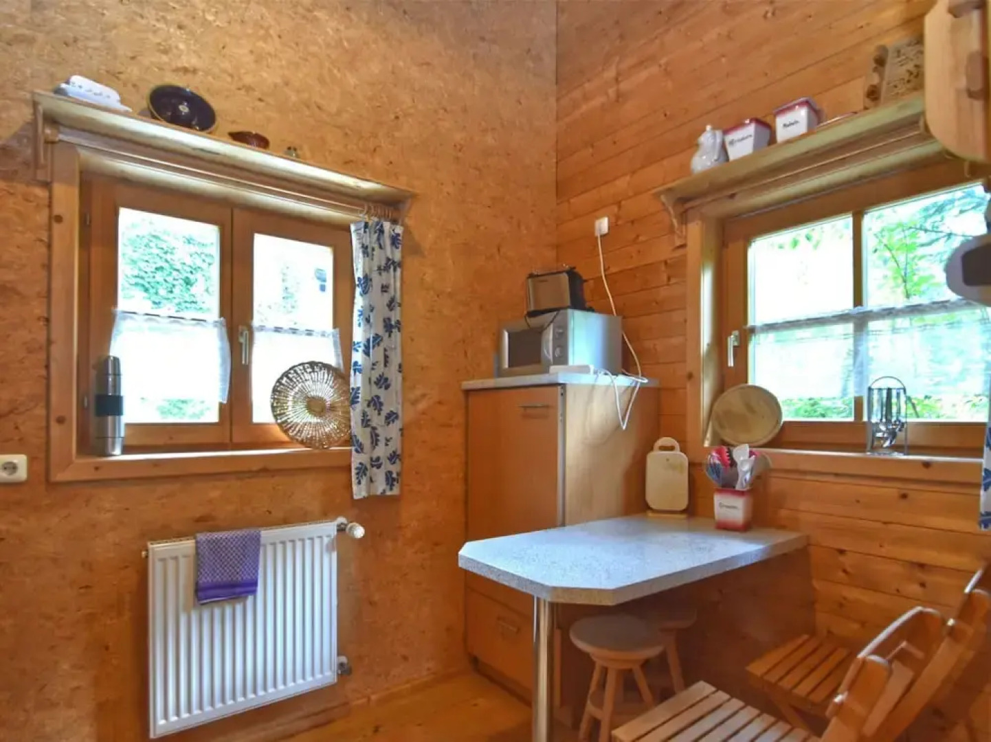 Vintage Holiday Home in Grafenried With Garden