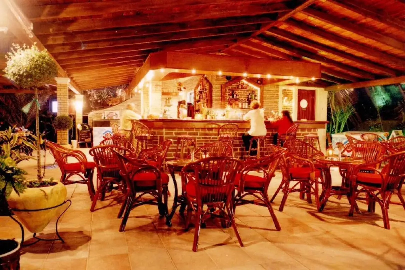 Villa Amorossa Beachfront 3 Bedroom in Roda