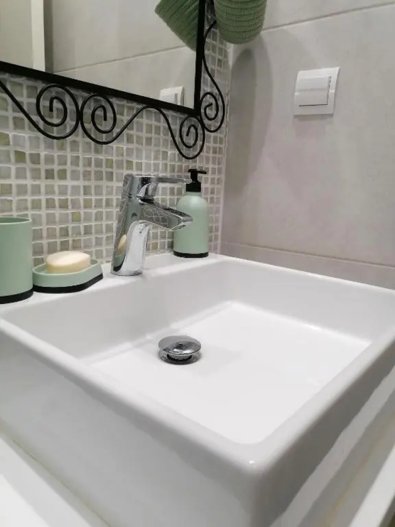 Detached renovated cottage with a garden 3 min walk from the beach