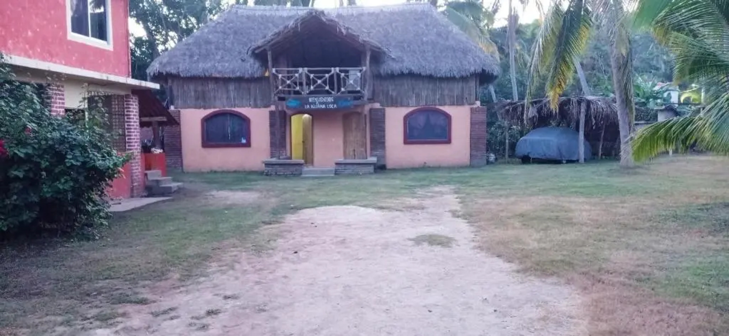 Iguana Loca Hostel