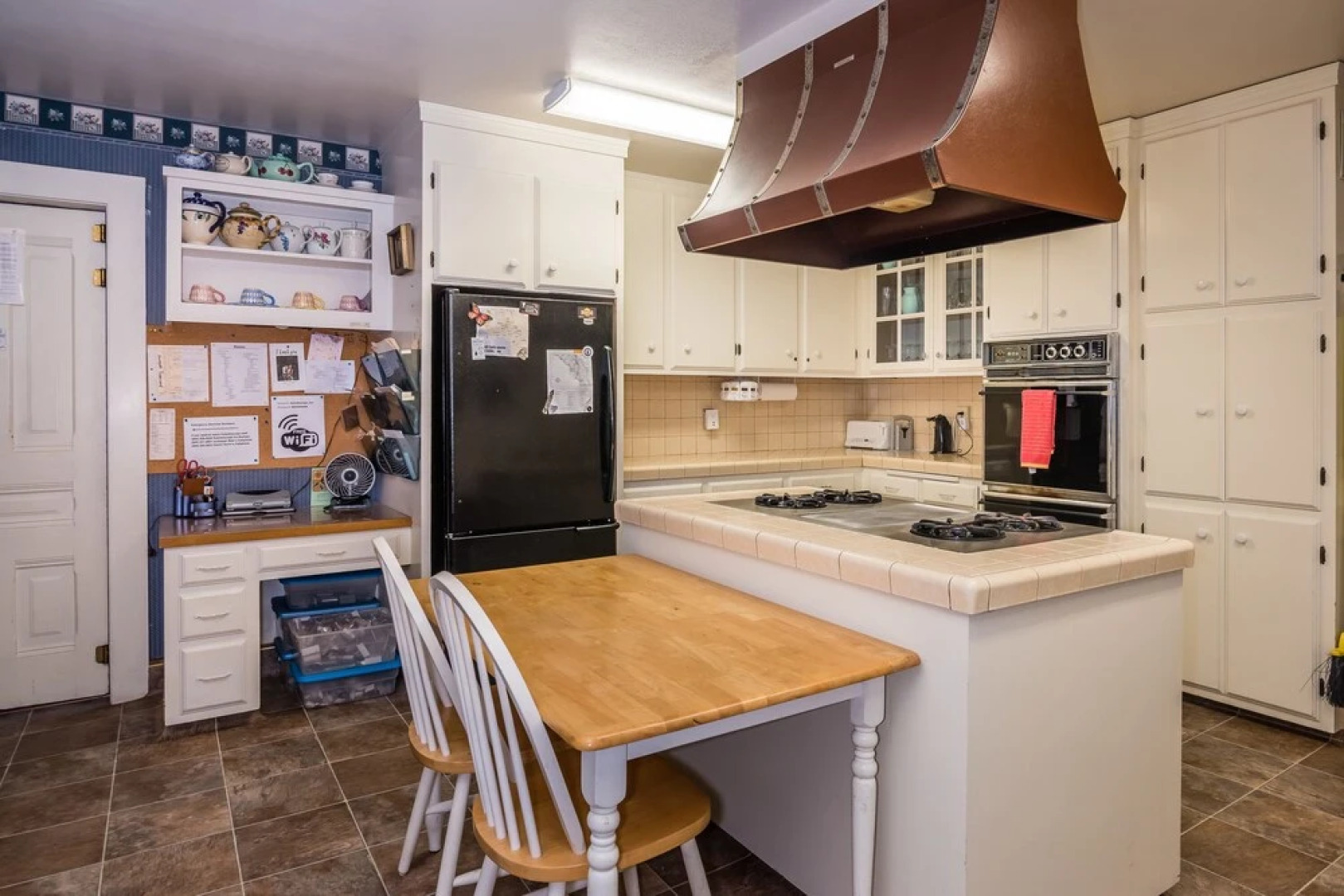 Kaleidoscope Inn & Gardens