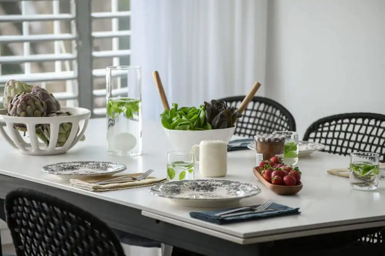 Relax in a Rural Retreat 2BR Apt wGarden