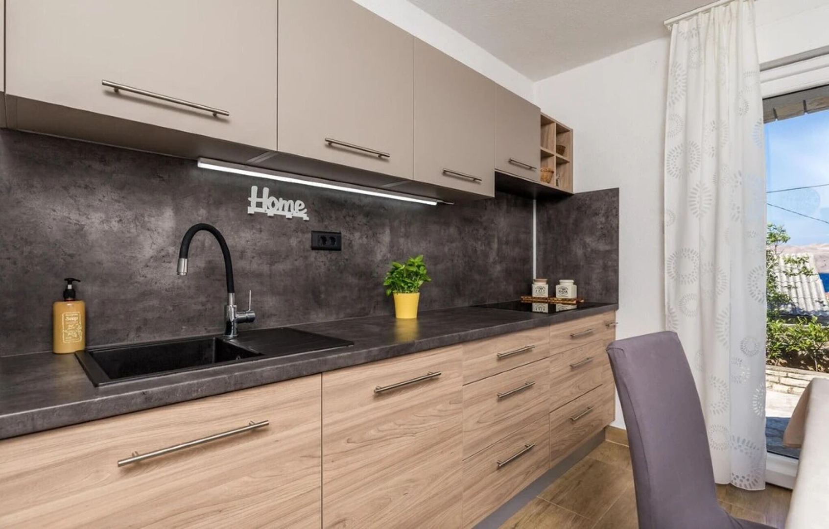 Nice Home in Karlobag With Wifi and 2 Bedrooms