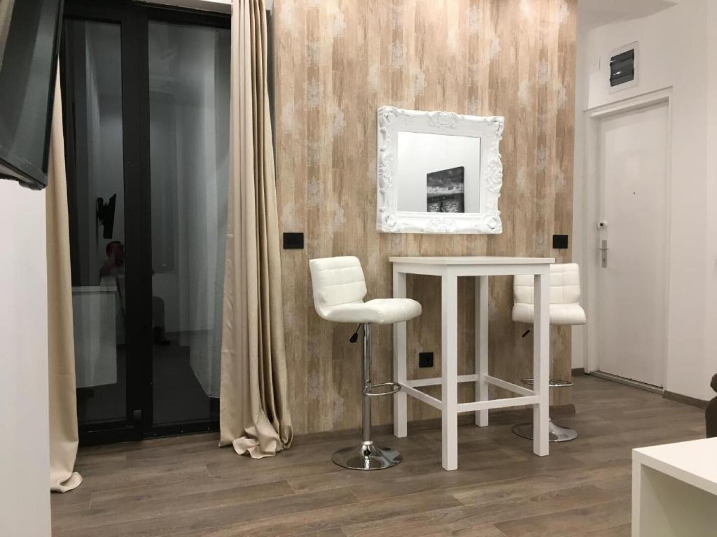 Central Business Apartments Exclusive