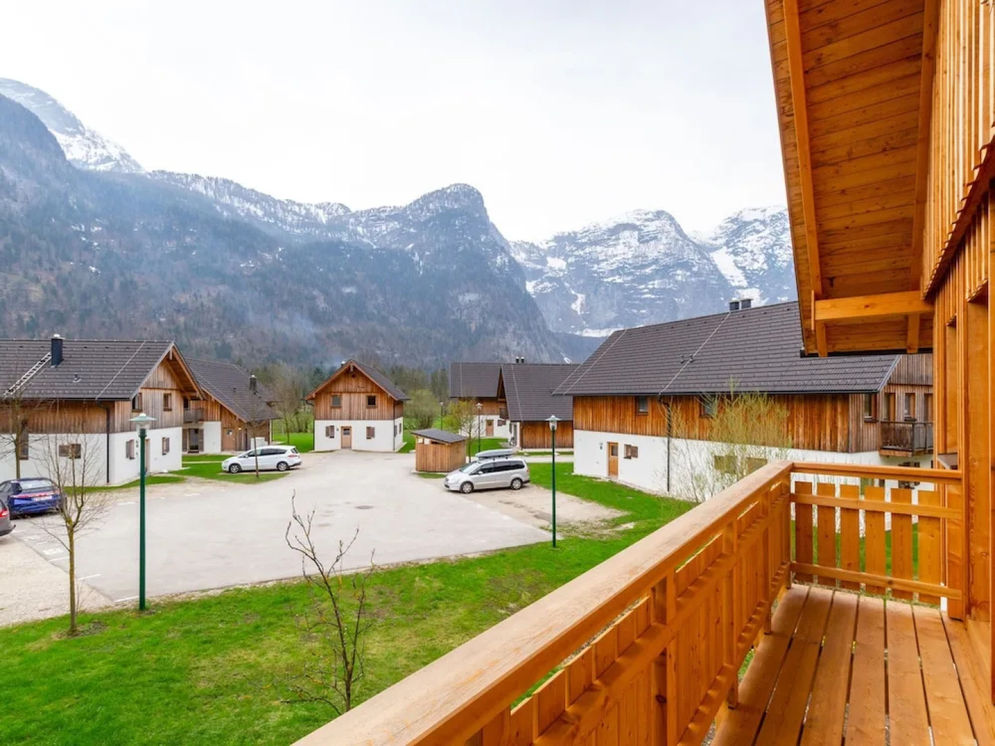 Luxury Chalet in Obertraun With Pool