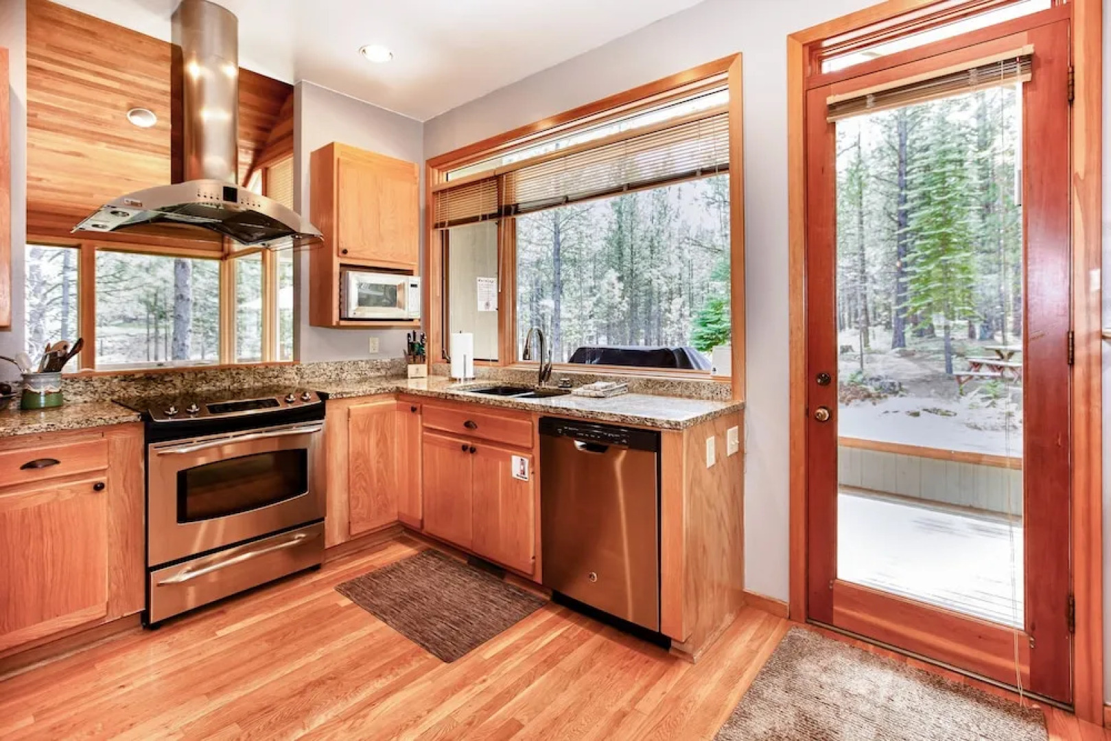 Black Butte Ranch - 5 Br home by RedAwning