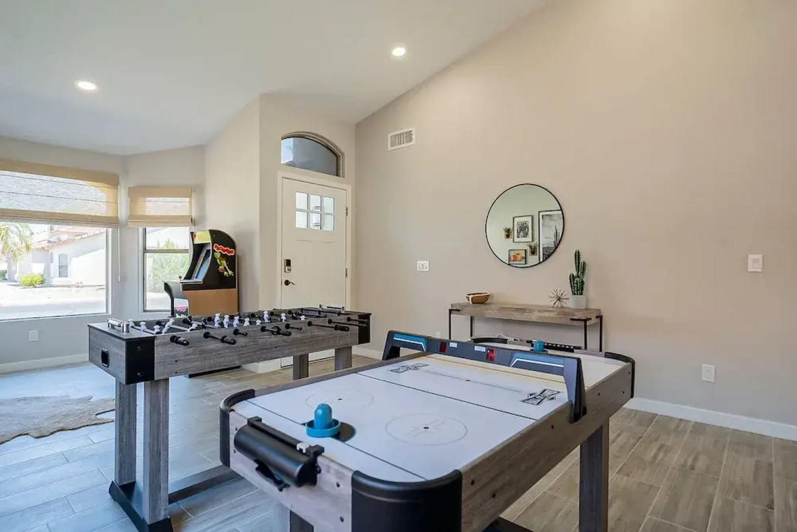 Dos Palmas - Gilbert Poolside Retreat