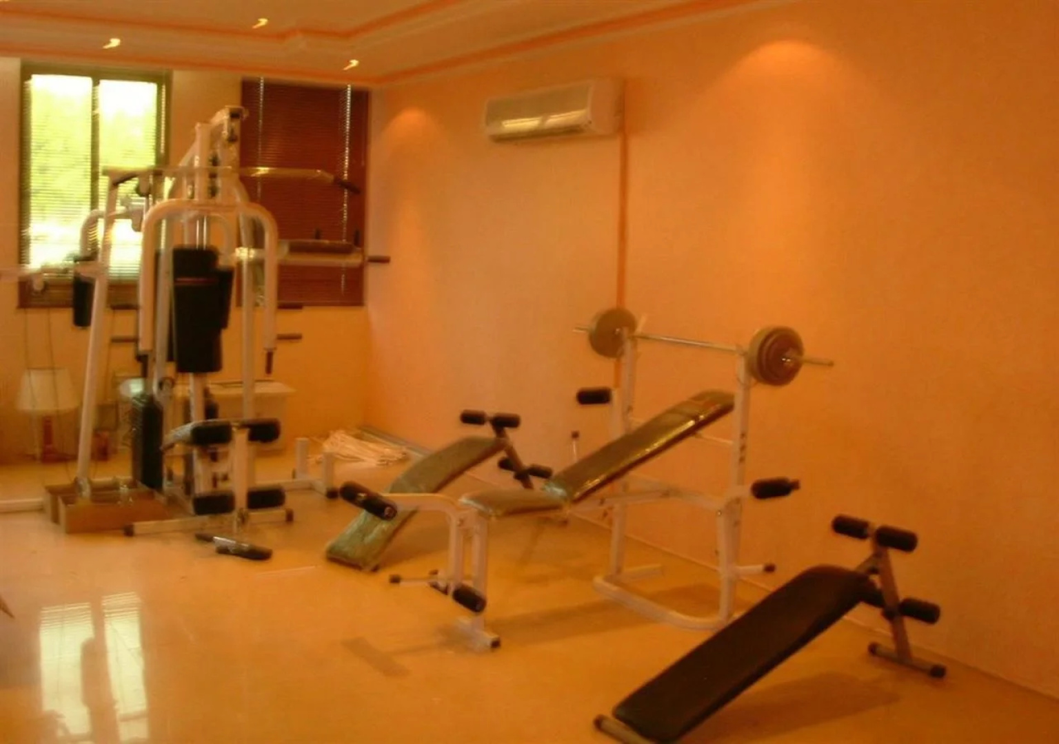 Bilqase Throne Hotel