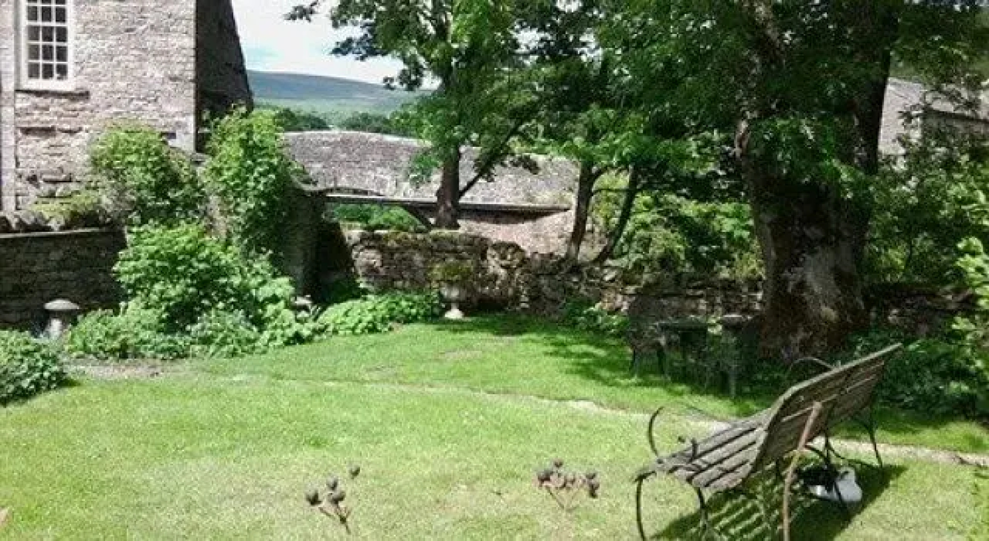 Riverside B & B