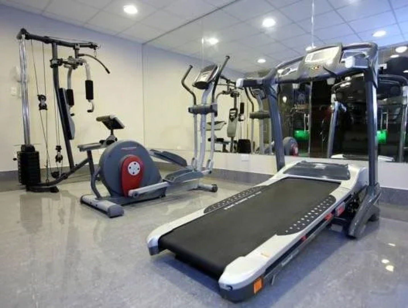 The Rokes Plaza Hotel