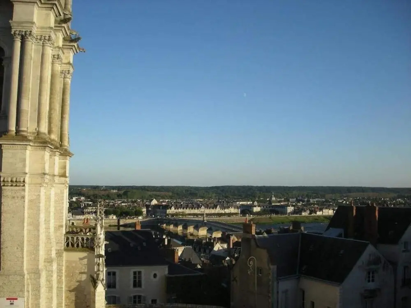 Au 16 Place Saint Louis