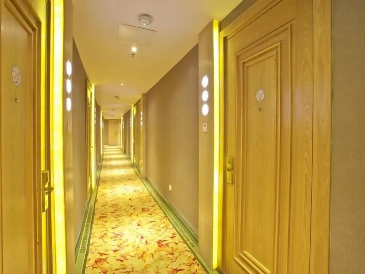 GreenTree Inn Huzhou Wuxing District South Street Chaoyin Bridge Business Hotel