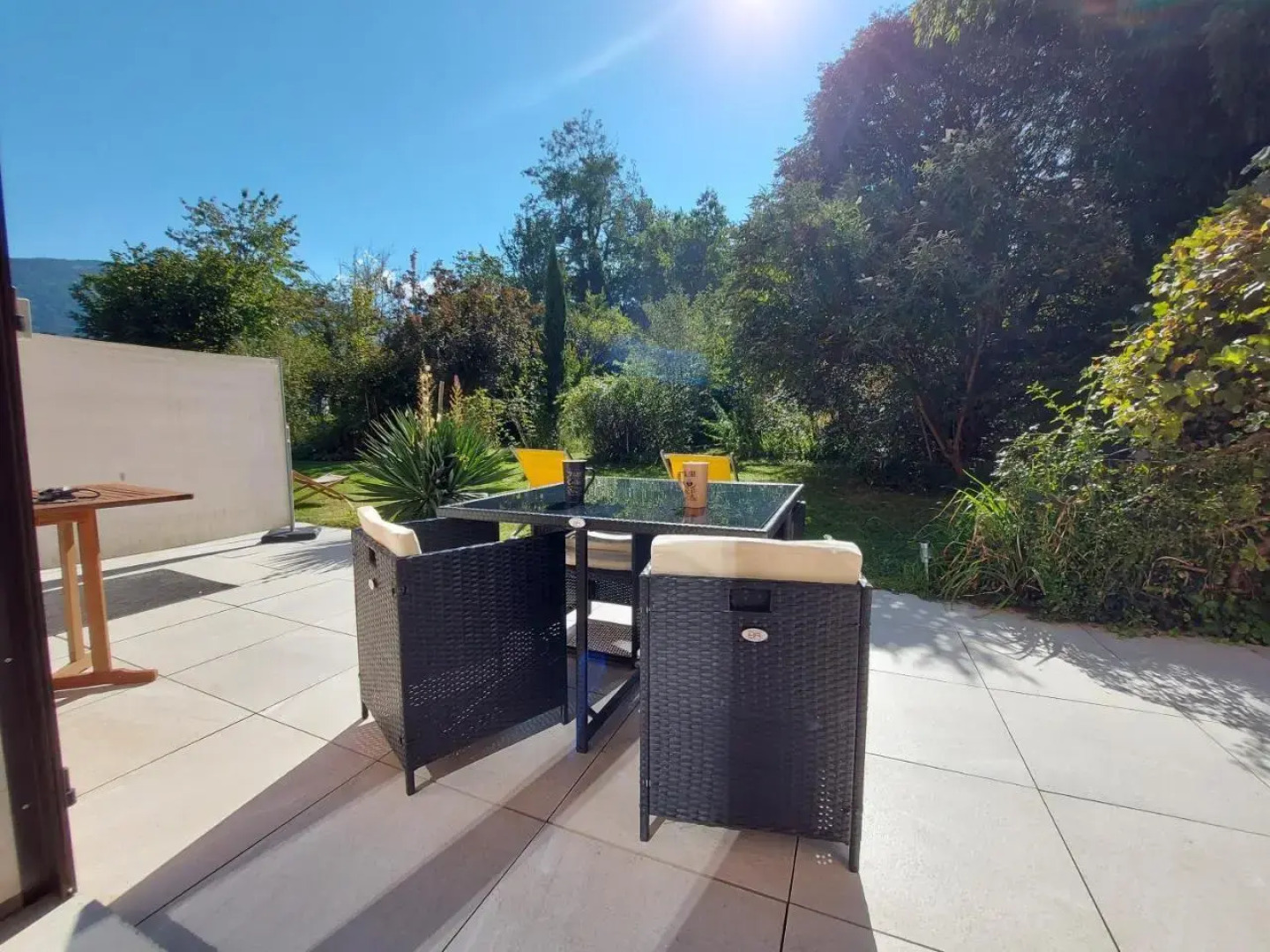 Rare, cosy studio terrasse au coeur de St-Jorioz