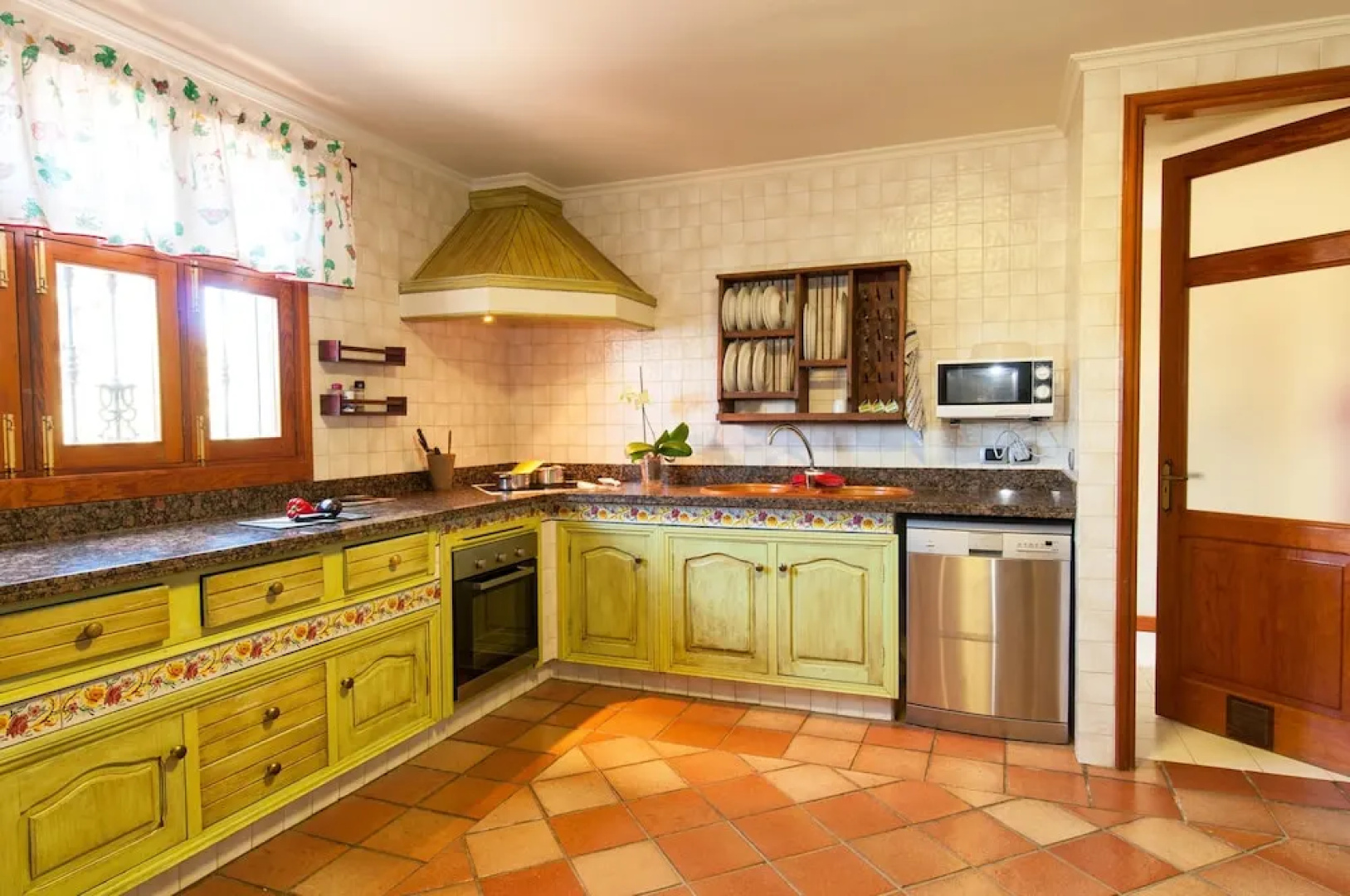 Villa for 10 in Gran Canaria Near Arucas Village