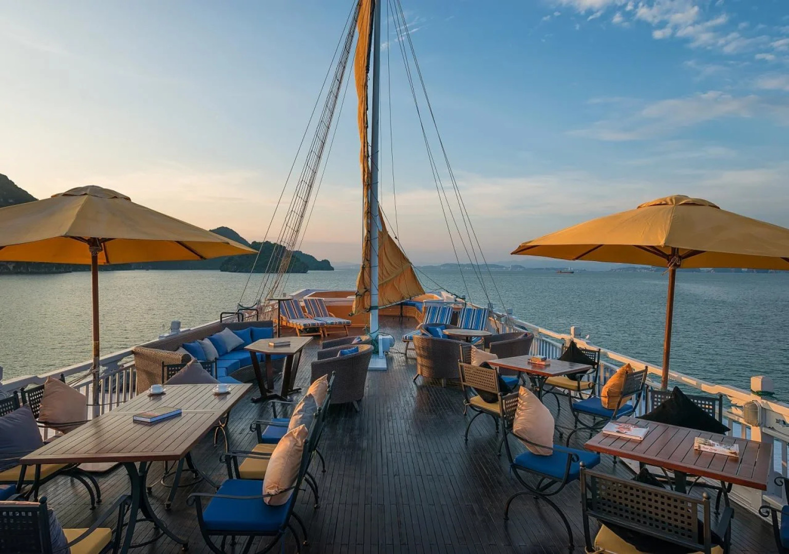 Paradise Peak Cruise