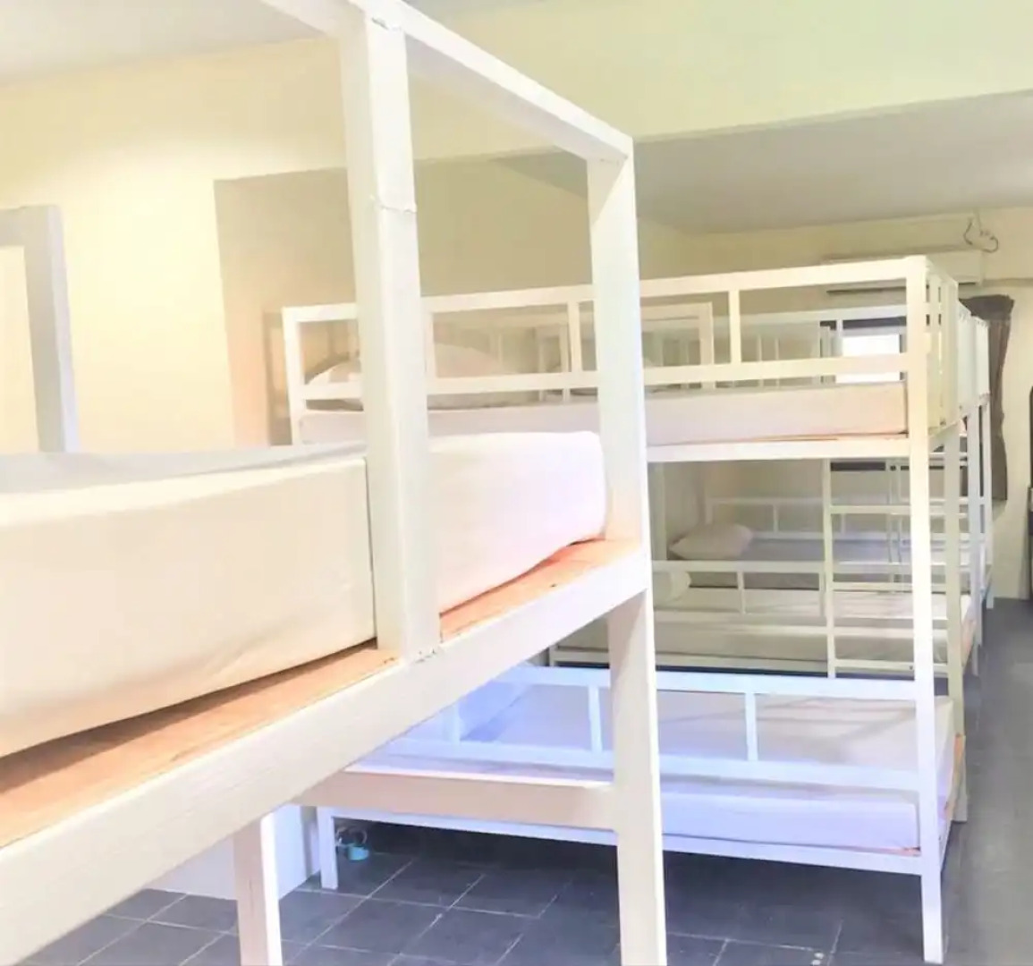 Golden Bee PhiPhi Hostel