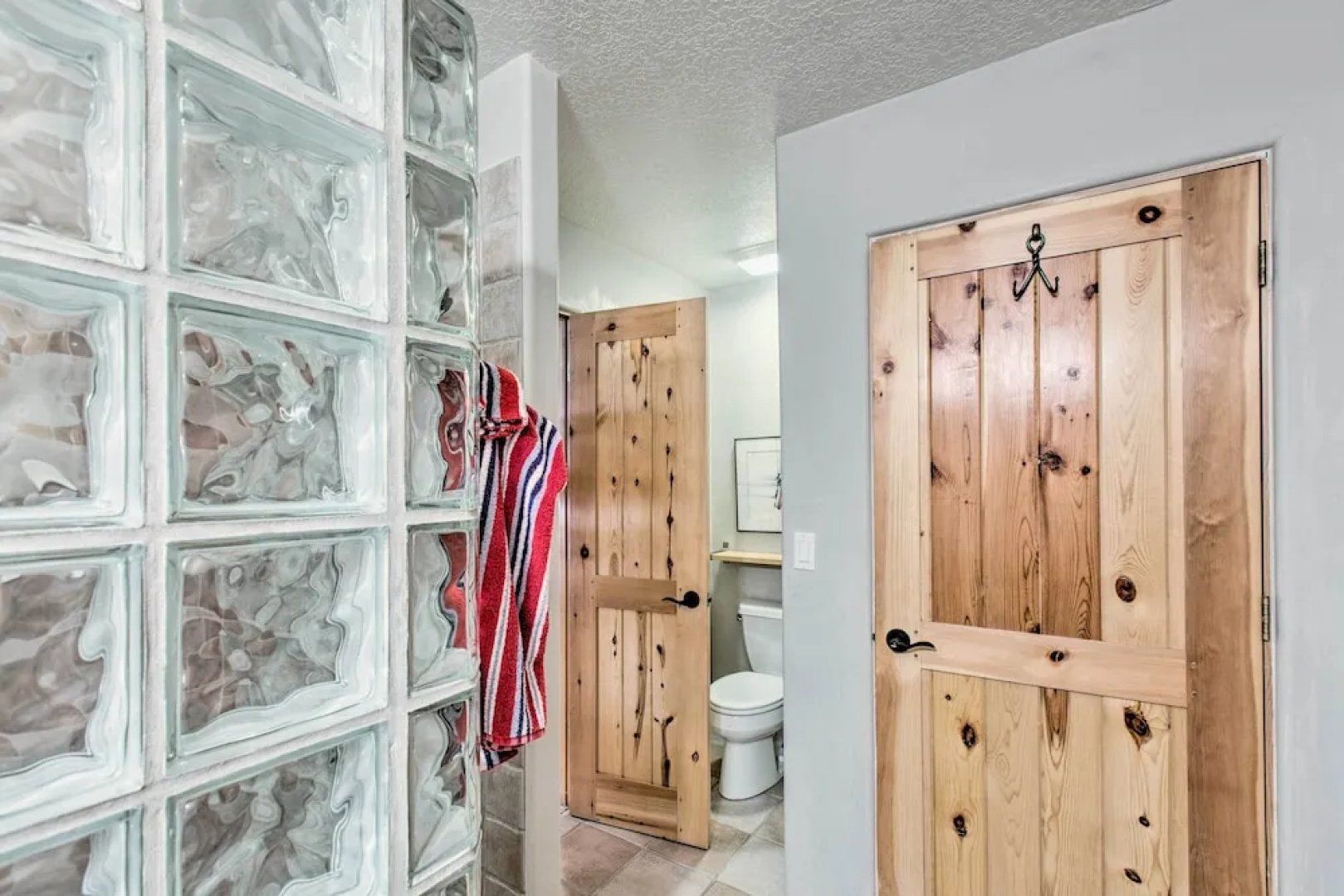 Stunning Angel Fire Cabin w/ Hot Tub & 3 Decks!