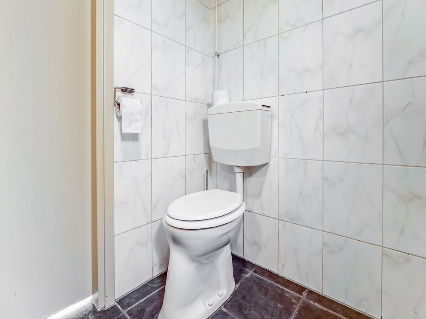 Tranquil Holiday Home in Lage Zwaluwe With Terrace