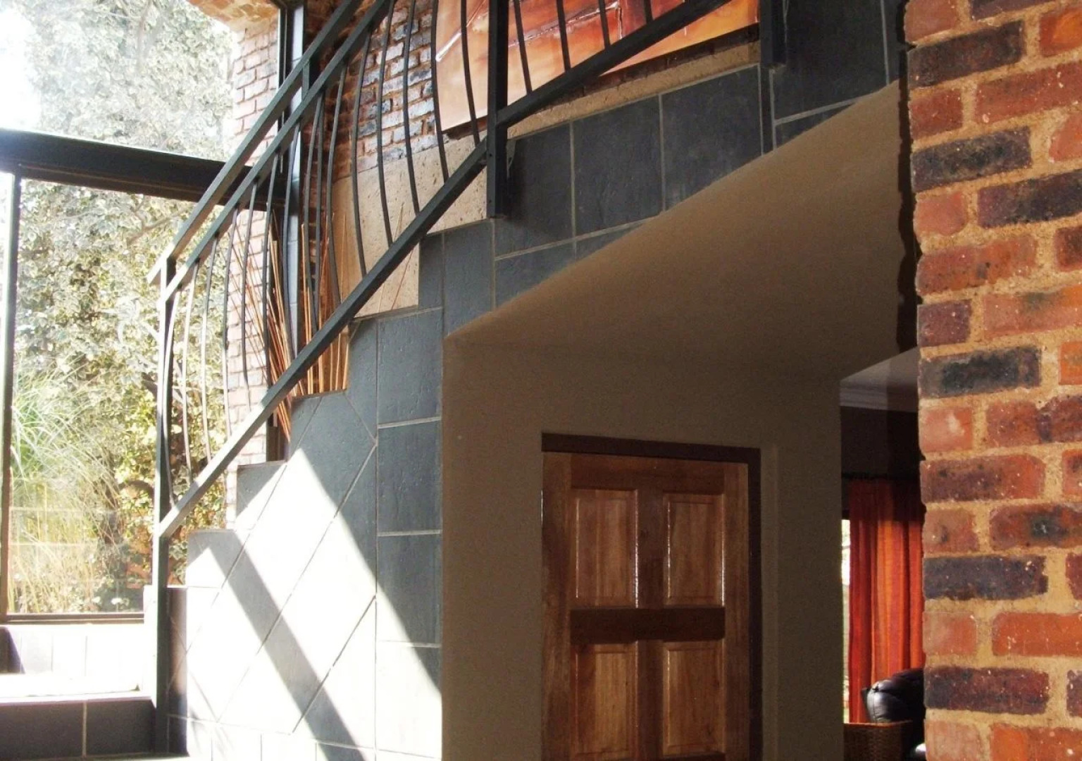 24 Onvrey Guest House